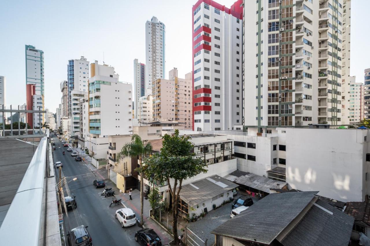 Em Frente Ao Shopping Atlantico! Com Sacada, Garagem E Ar Condicionado Apartamento Balneário Camboriú Exterior foto